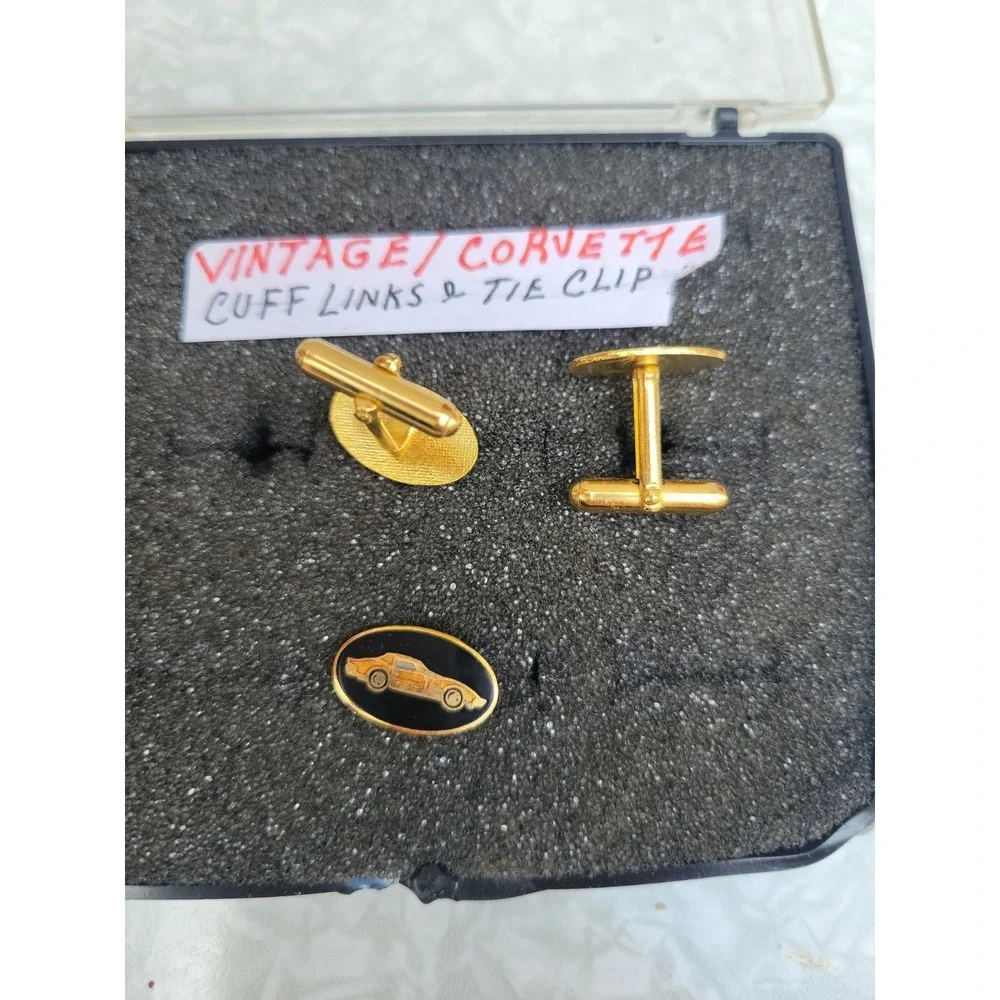 Vintage Goldtone Chevy Corvette Tie Clip And Cuff Links Set